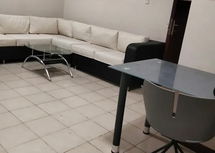 Paseo De Roces Hostel *